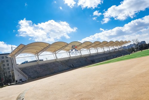 案例赏析｜竹节拱造型 + 精细排水工艺，铸就校园膜结构新地标